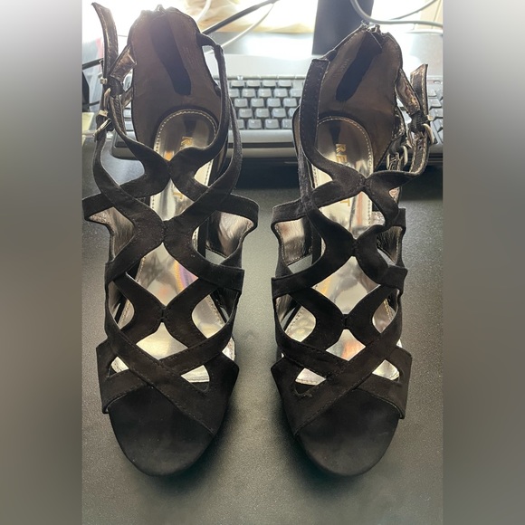 Shoes - Picture 2 of 2